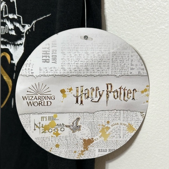 New! Harry Potter Hogwarts Gold Foil Tee Shirt - Picture 3 of 6